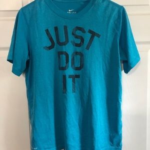 Nike Just Do It Boys Shirt Large (Turquoise)